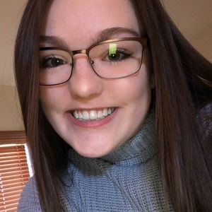 Meet your Posher, Marisa